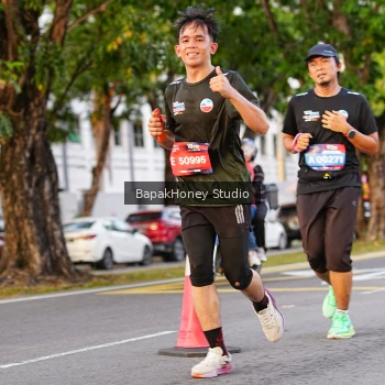 Runner Photo 4074473