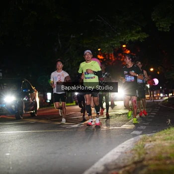Runner Photo 4074593