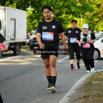 Runner Photo 4074635