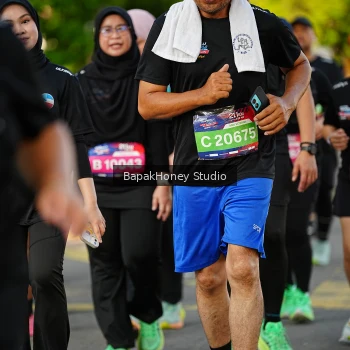 Runner Photo 4074650