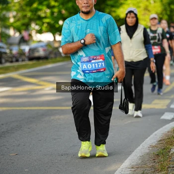 Runner Photo 4074660