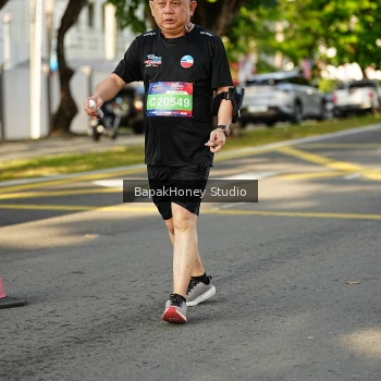 Runner Photo 4074668