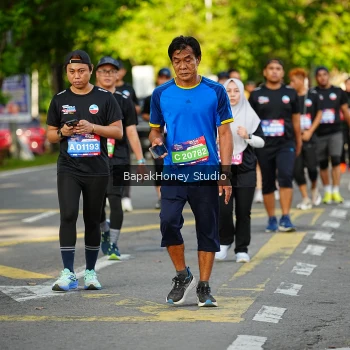 Runner Photo 4074670