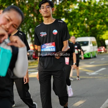 Runner Photo 4074675
