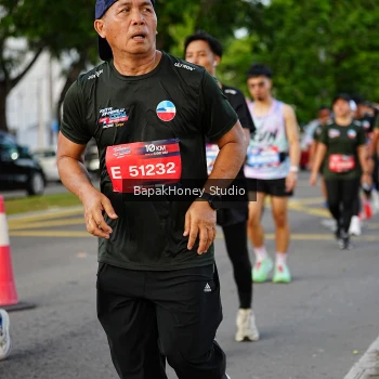 Runner Photo 4074753