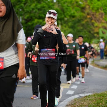 Runner Photo 4074756
