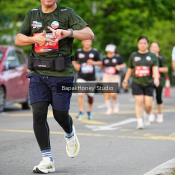 Runner Photo 4074833