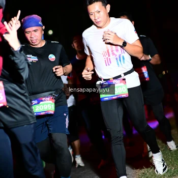 Runner Photo 4074843