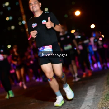 Runner Photo 4074899