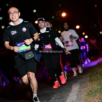 Runner Photo 4074910
