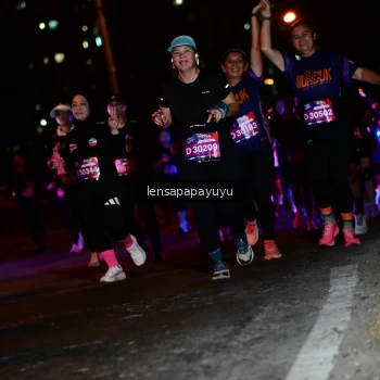 Runner Photo 4075615