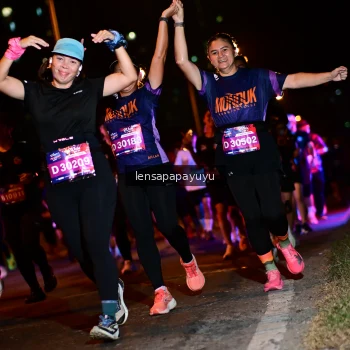 Runner Photo 4075679