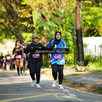 Runner Photo 4075750