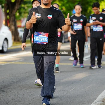 Runner Photo 4075815