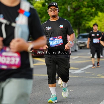 Runner Photo 4075836