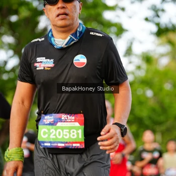 Runner Photo 4075973