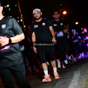 Runner Photo 4075999