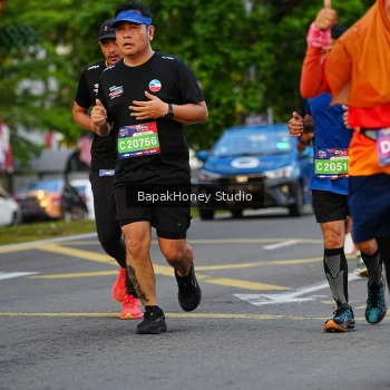 Runner Photo 4076029