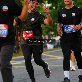 Runner Photo 4076030