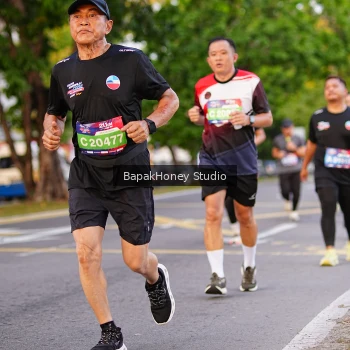 Runner Photo 4076043