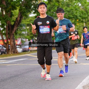 Runner Photo 4076057