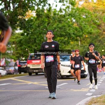 Runner Photo 4076063