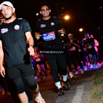 Runner Photo 4076071