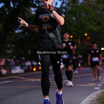 Runner Photo 4076115