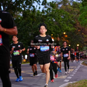 Runner Photo 4076123
