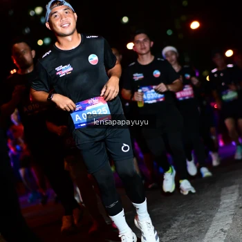 Runner Photo 4076165