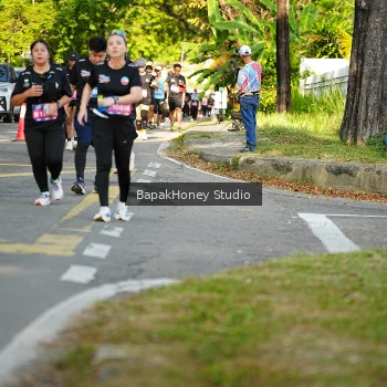 Runner Photo 4076211
