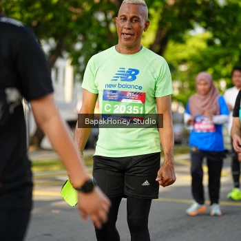 Runner Photo 4076249