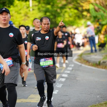 Runner Photo 4076268