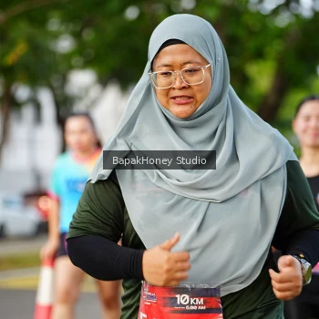 Runner Photo 4076325