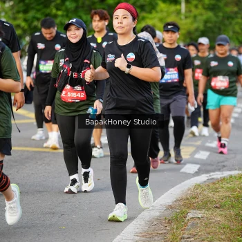 Runner Photo 4076345
