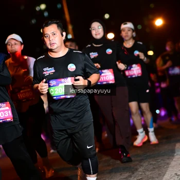 Runner Photo 4076446