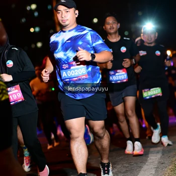 Runner Photo 4076507