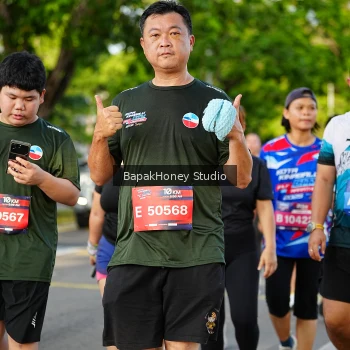 Runner Photo 4076753