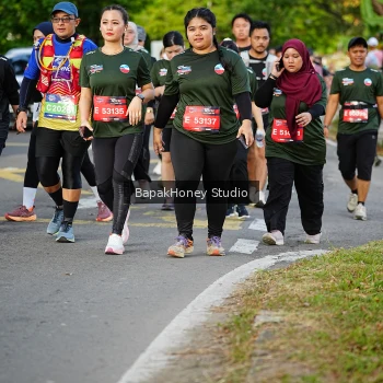 Runner Photo 4076765