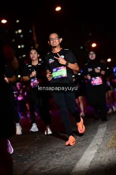 Runner Photo 4077069