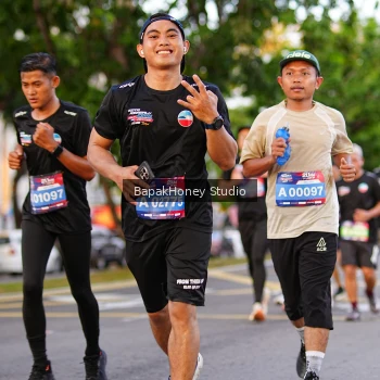 Runner Photo 4077093