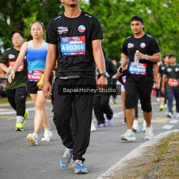 Runner Photo 4077395