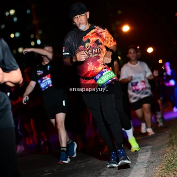 Runner Photo 4077410