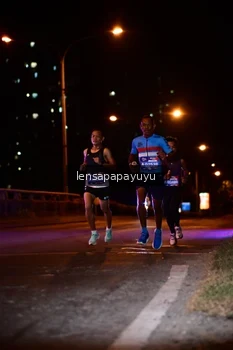 Runner Photo 4077524