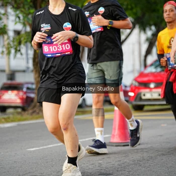 Runner Photo 4077705