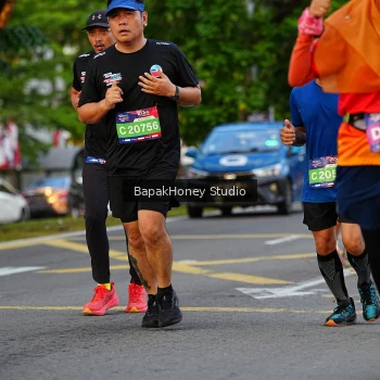 Runner Photo 4077743