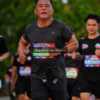 Runner Photo 4077748