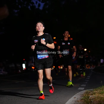 Runner Photo 4077811