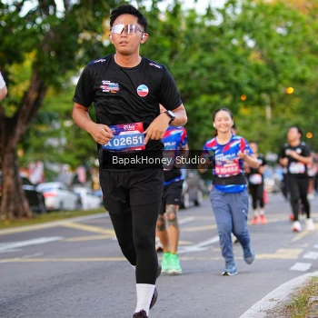 Runner Photo 4078304
