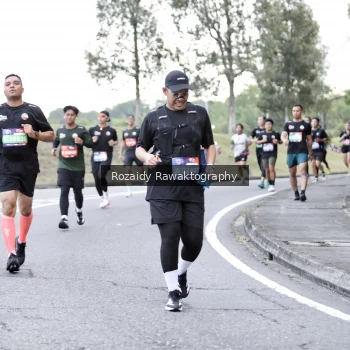 Runner Photo 4078625